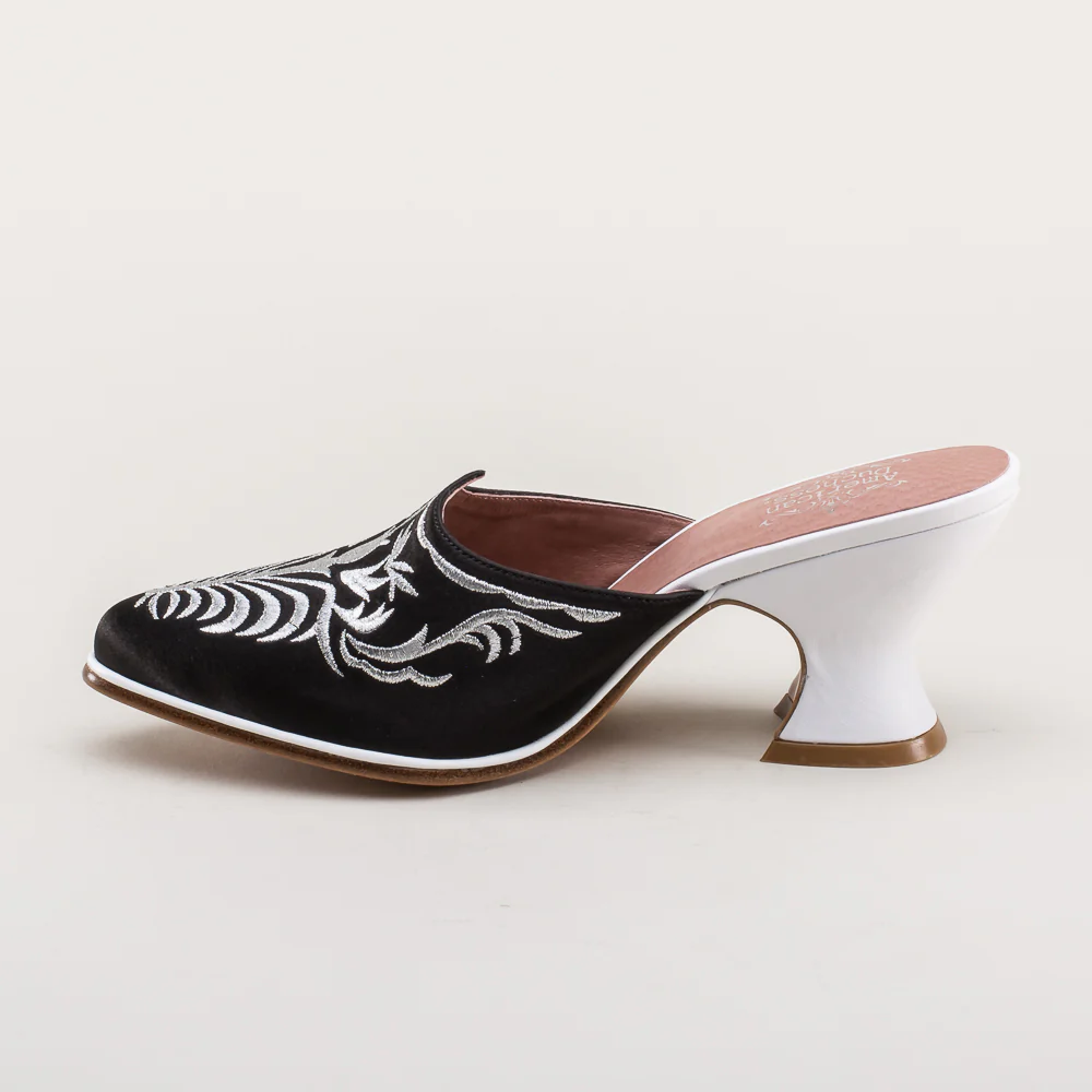 Antoinette 18th Century Mules (Black) - Image 10