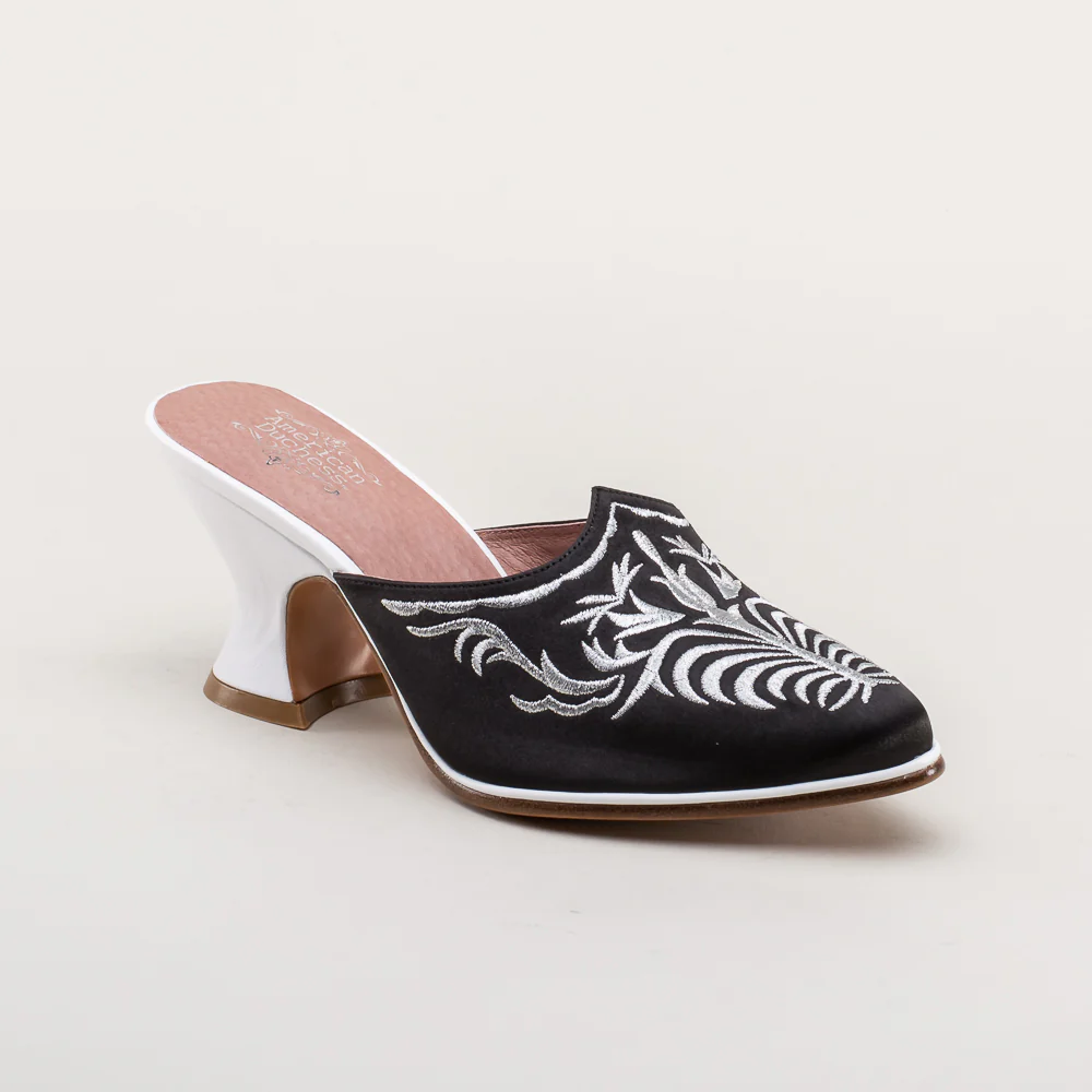 Antoinette 18th Century Mules (Black) - Image 5