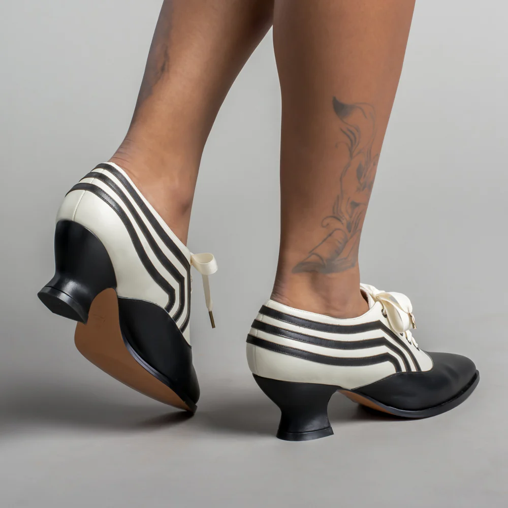 Bernadette Edwardian Oxfords Wide (Ivory/Black) - Image 3