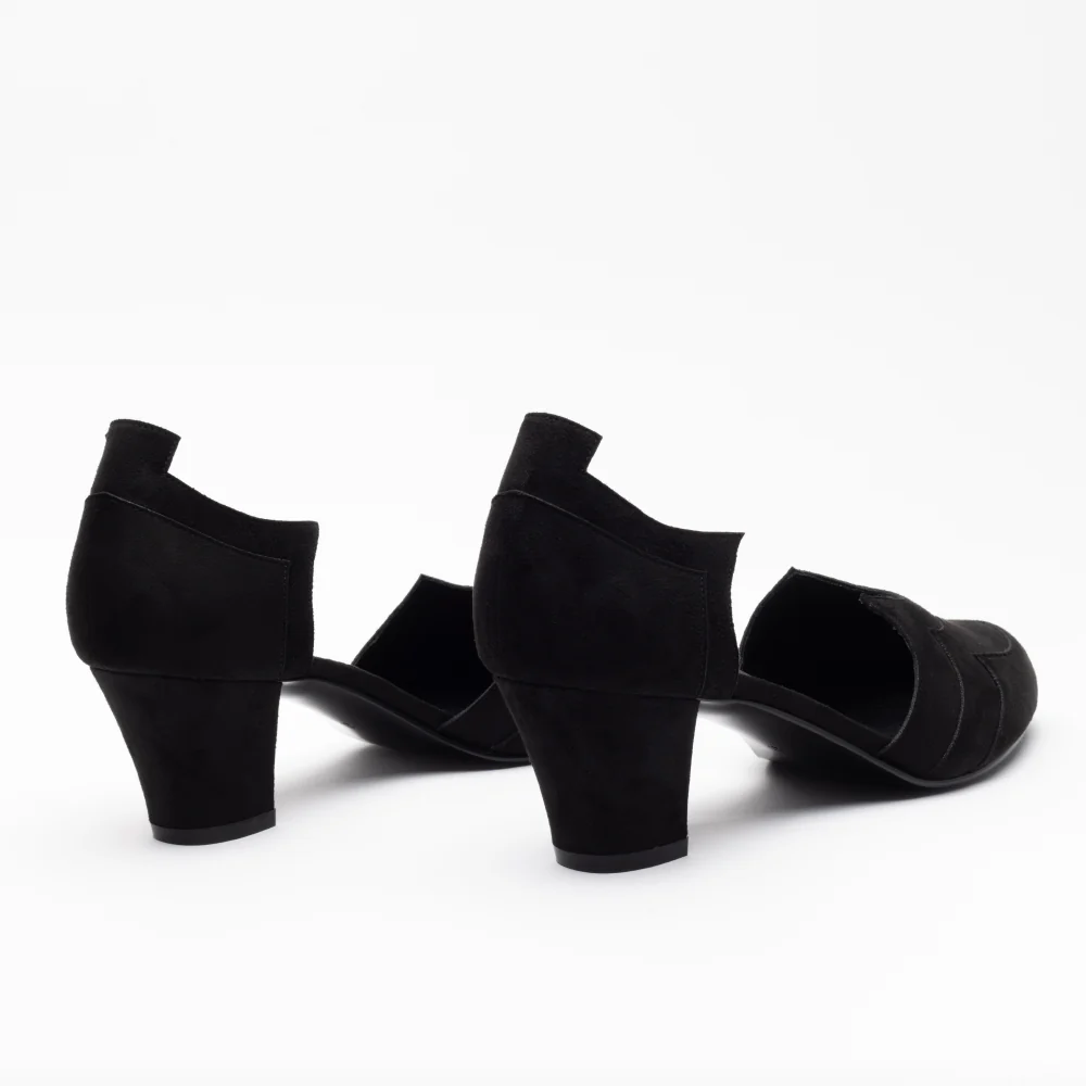 Christine Vintage Pumps (Widow Black) - Image 5