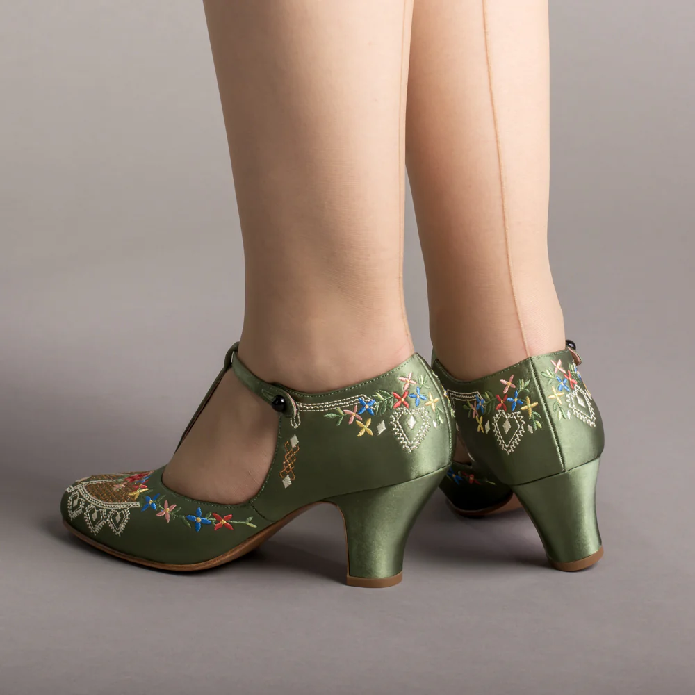 Daisy Embroidered T-Straps (Green) - Image 3