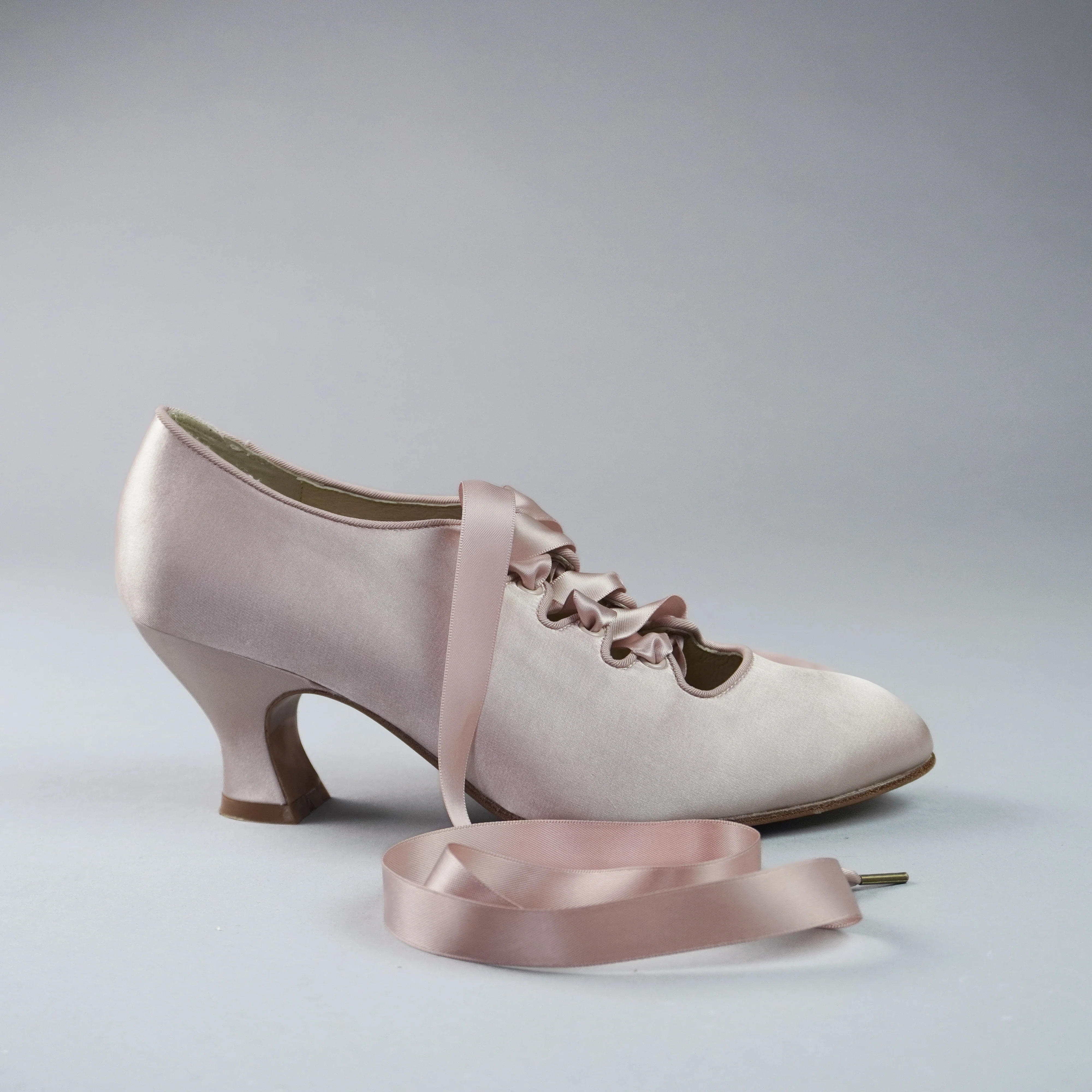 Foxtrot Edwardian Pump (Champagne) - Image 5