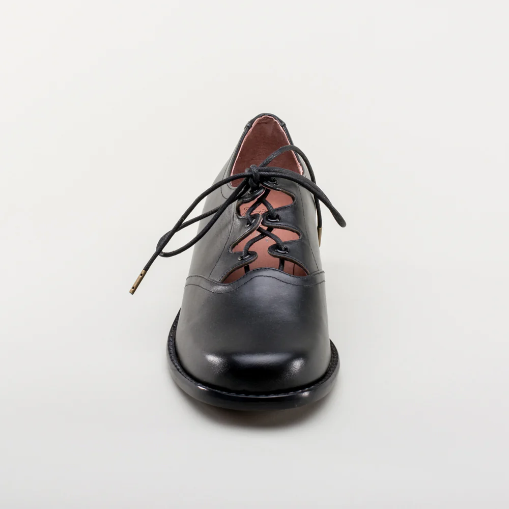 Ghillie Vintage Lace-Up Shoes (Black) - Image 14