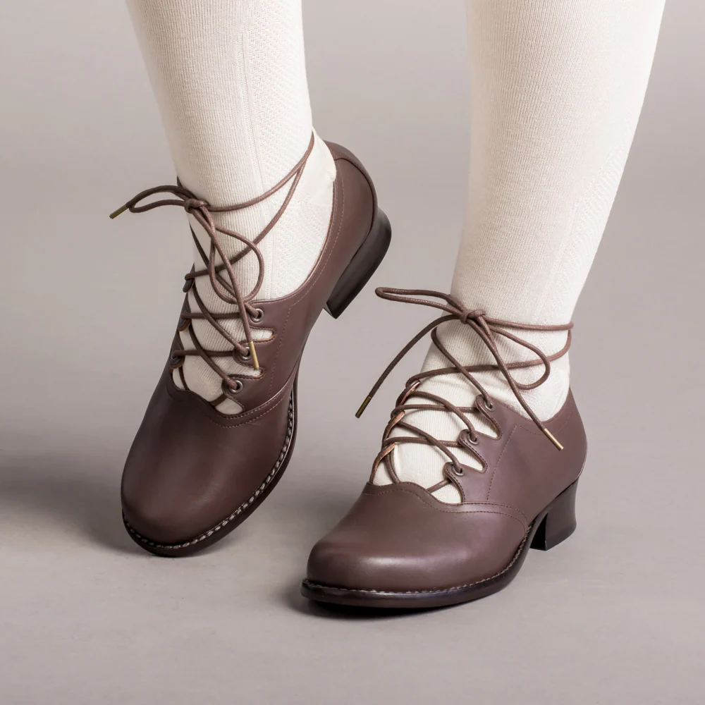 Ghillie Vintage Lace-Up Shoes (Brown) - Image 5