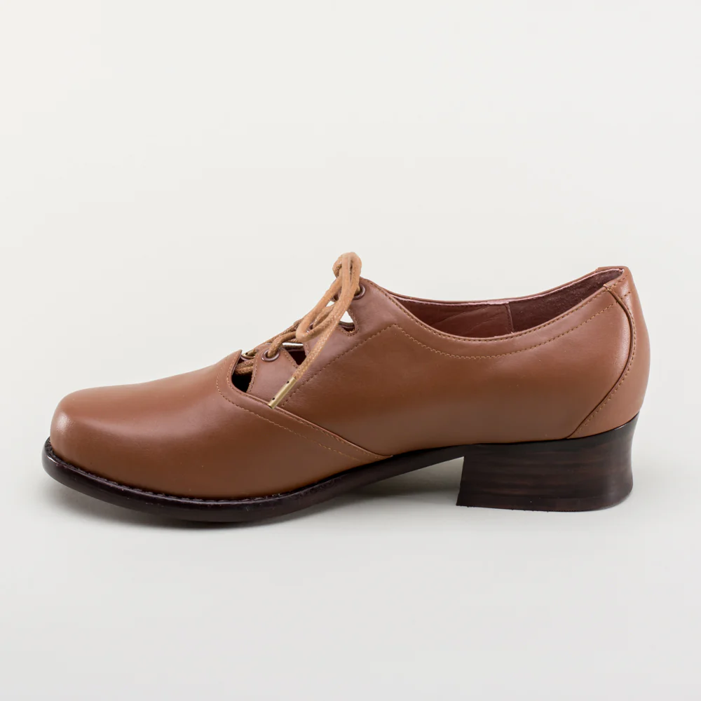 Ghillie Vintage Lace-Up Shoes (Tan) - Image 12