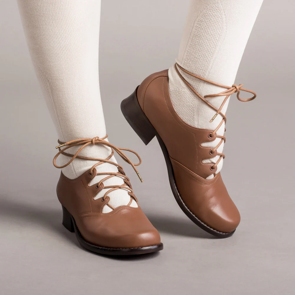 Ghillie Vintage Lace-Up Shoes (Tan) - Image 2