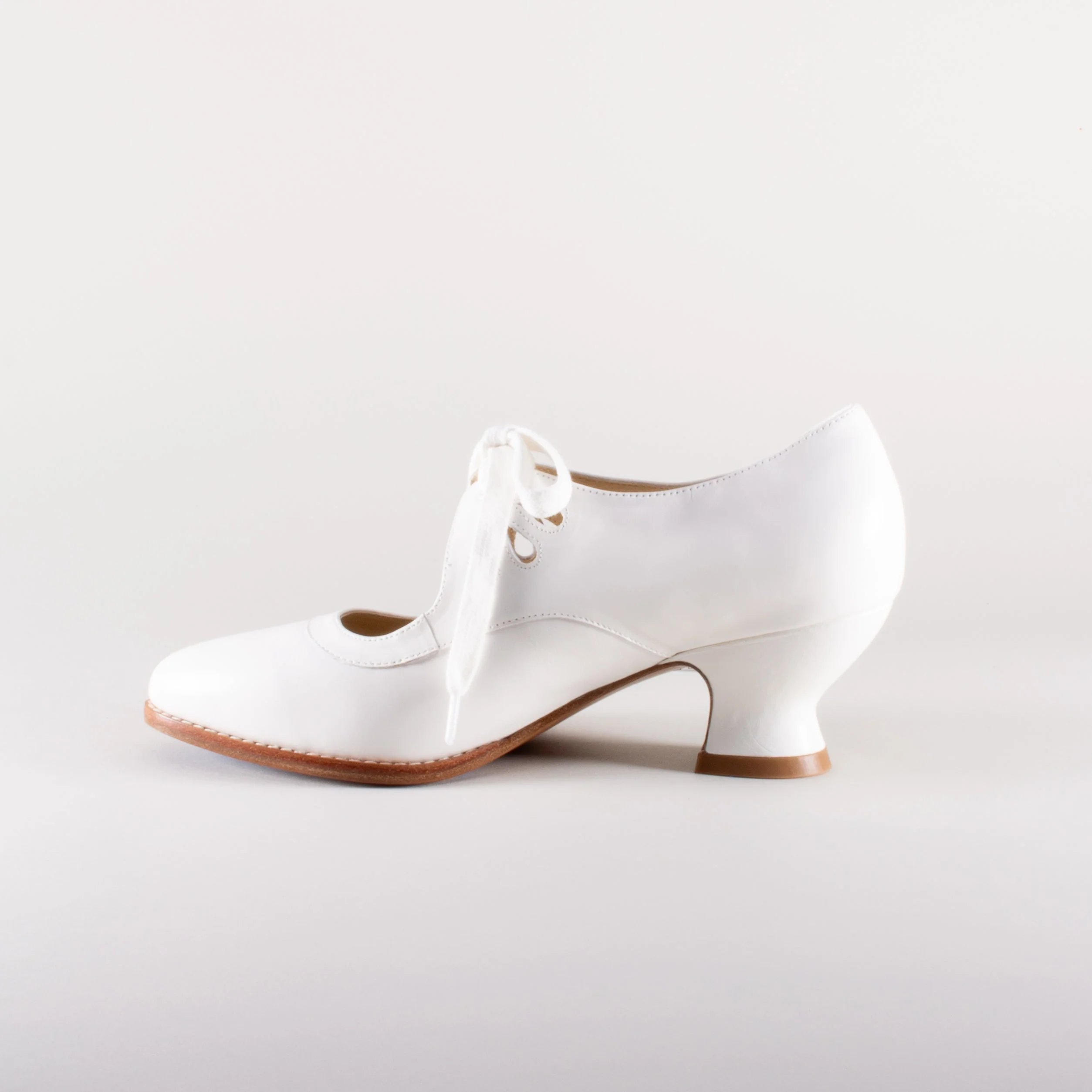 Gibson Edwardian Leather Shoes (Soft Ivory) - Image 4