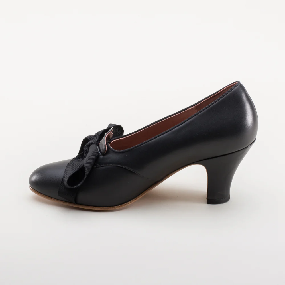 Hazel Women's Vintage Pumps (Black) - Image 10