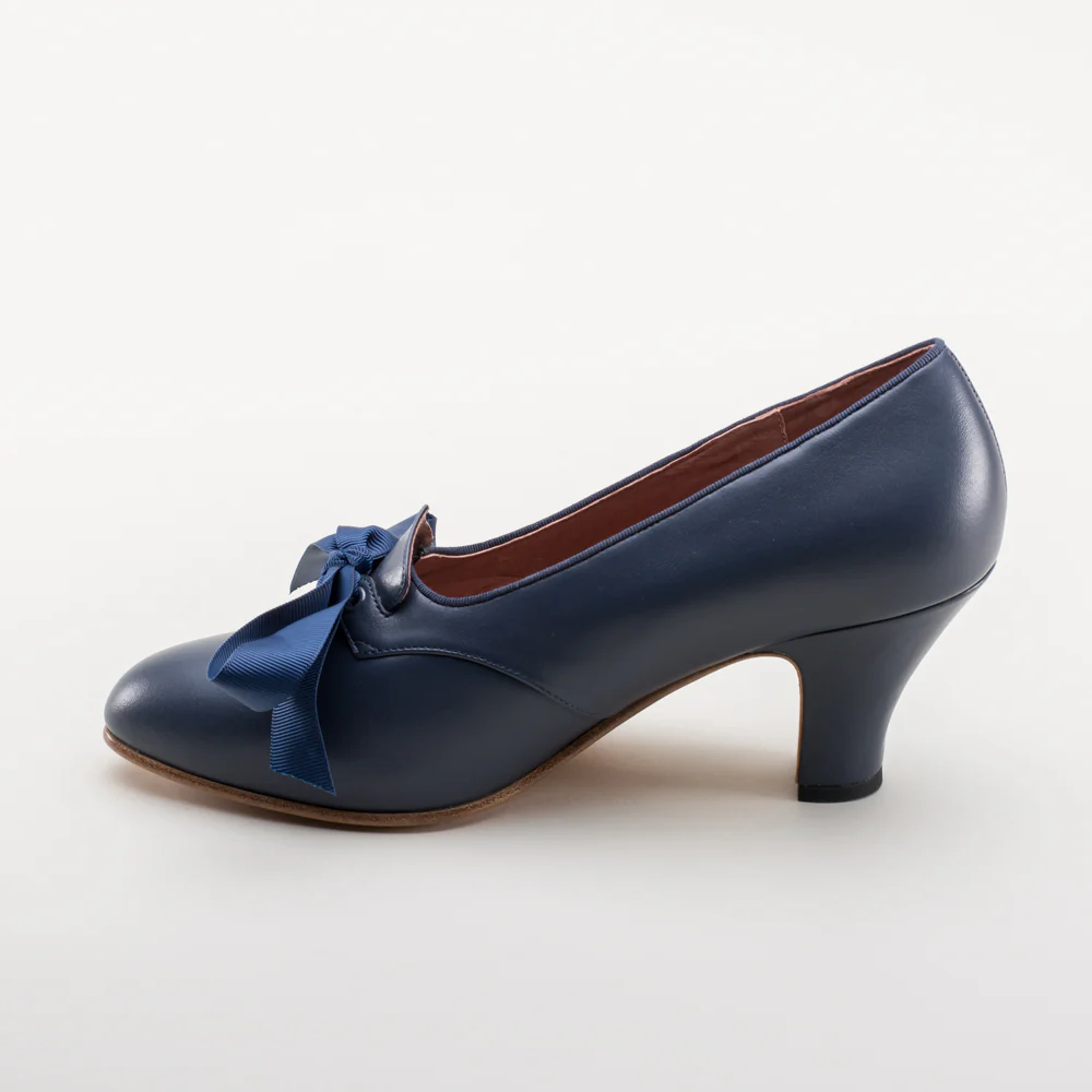 Hazel Women's Vintage Pumps (Navy) - Image 10