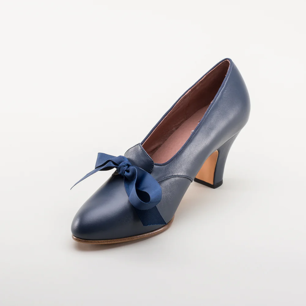 Hazel Women's Vintage Pumps (Navy) - Image 11