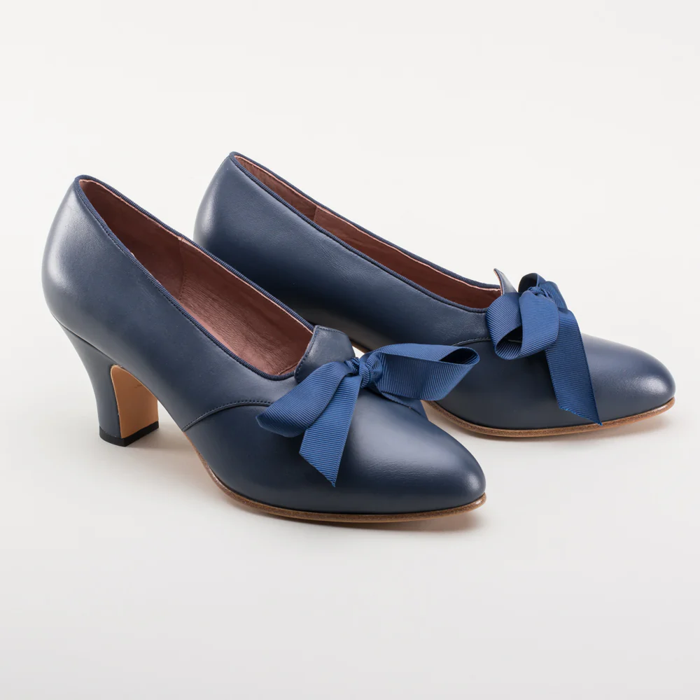 Hazel Women's Vintage Pumps (Navy) - Image 4