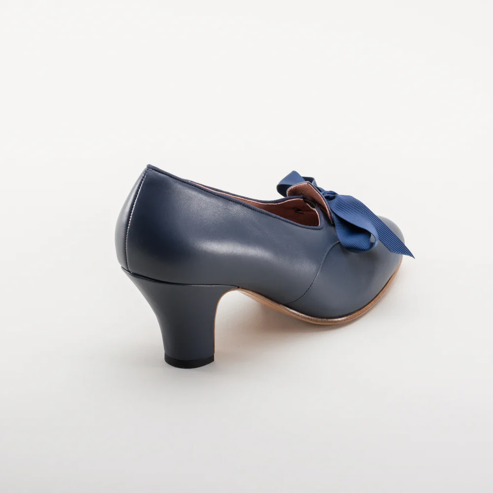 Hazel Women's Vintage Pumps (Navy) - Image 7