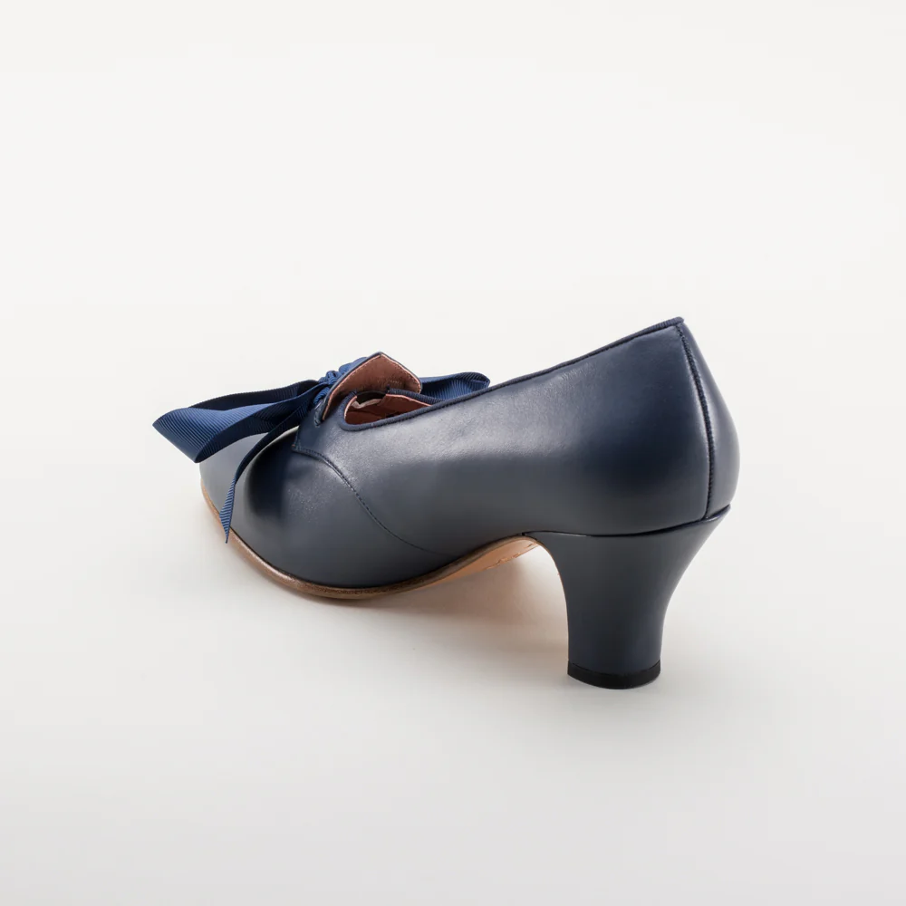 Hazel Women's Vintage Pumps (Navy) - Image 9