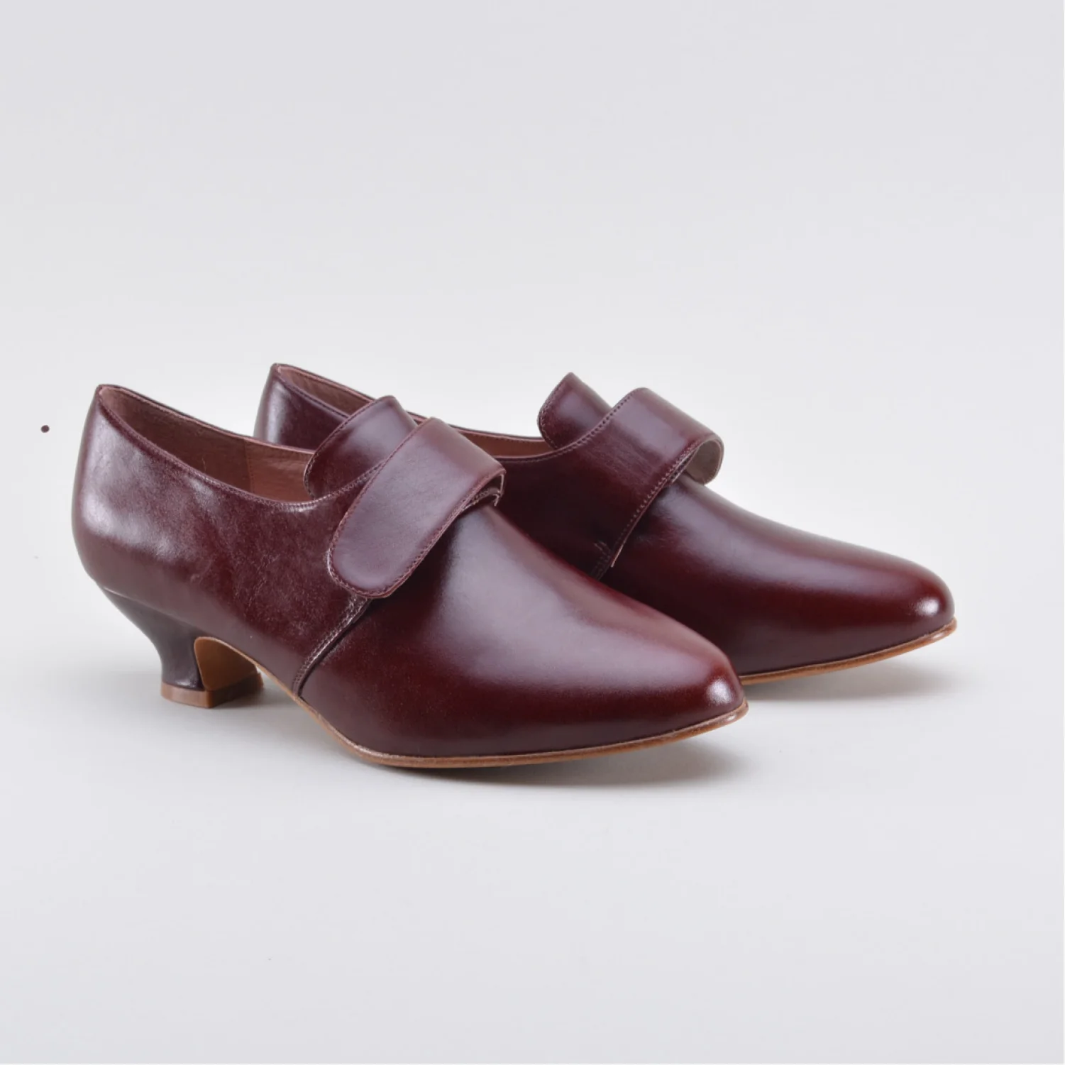 Kensington 18th Century Leather Shoes Wide (Bordeaux) - Image 5