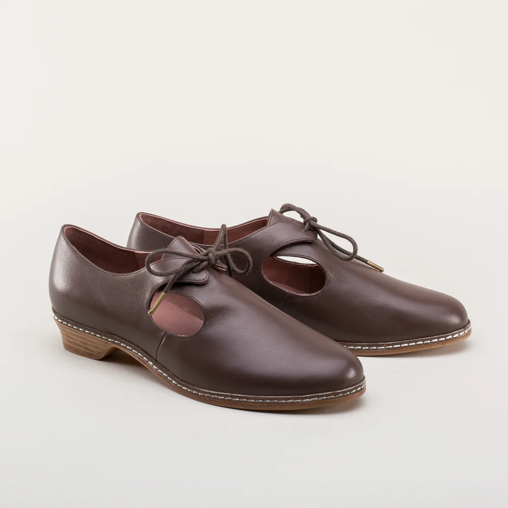 Mary Renaissance Shoes (Brown) - Image 4