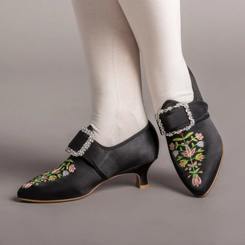 Primrose 18th Century Shoes (Black) - Image 2