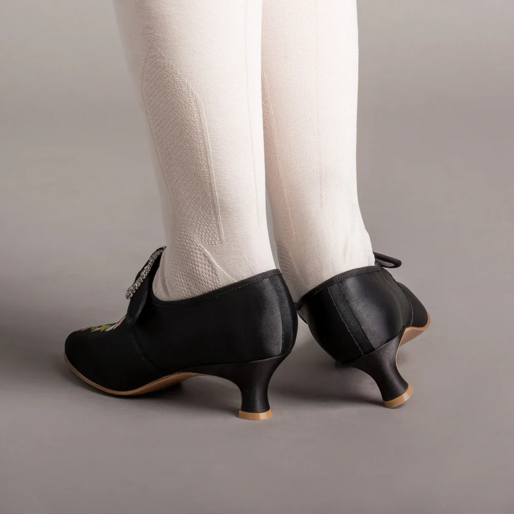 Primrose 18th Century Shoes (Black) - Image 3
