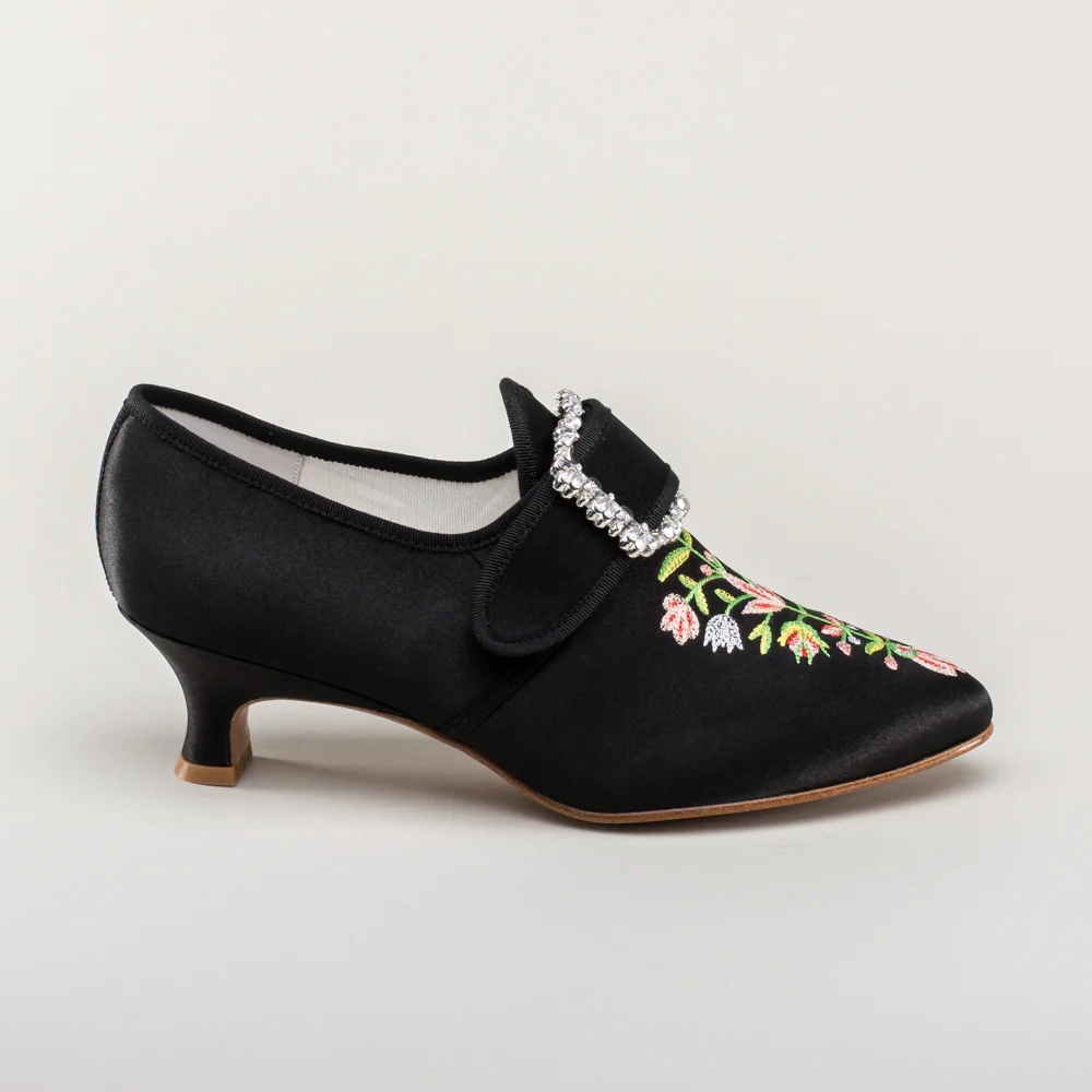 Primrose 18th Century Shoes (Black) - Image 6