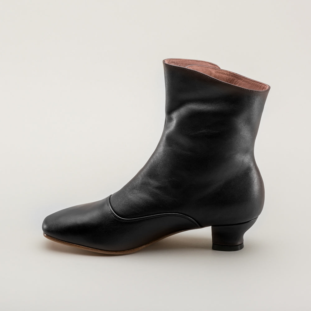 Renoir Victorian Button Boots (Black) - Image 10