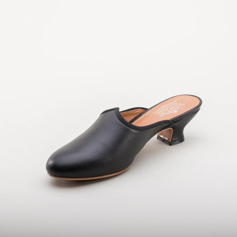 Sophie 18th Century Leather Mules (Black) - Image 12