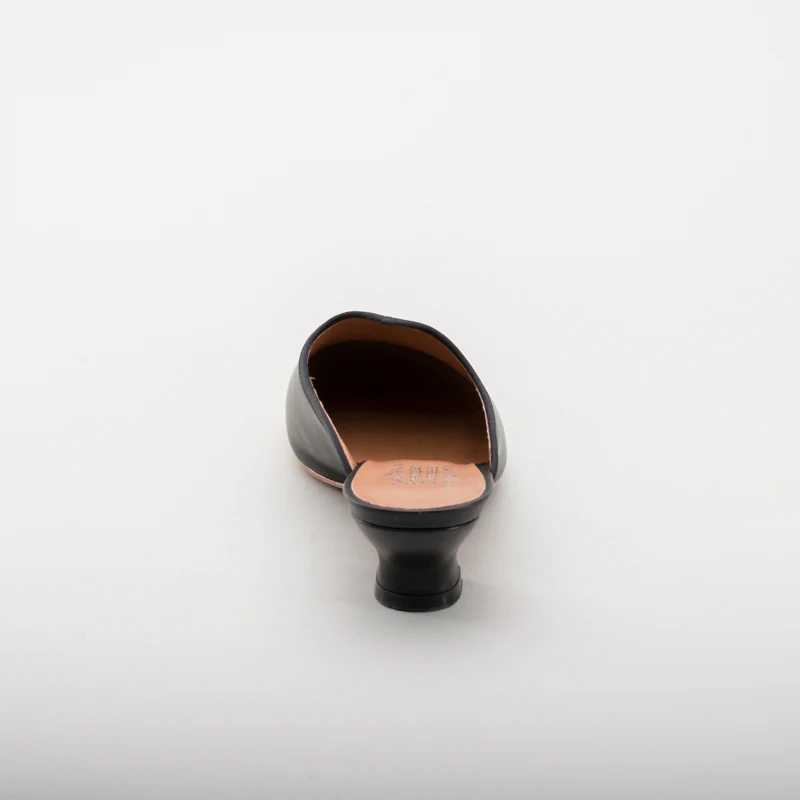 Sophie 18th Century Leather Mules (Black) - Image 9