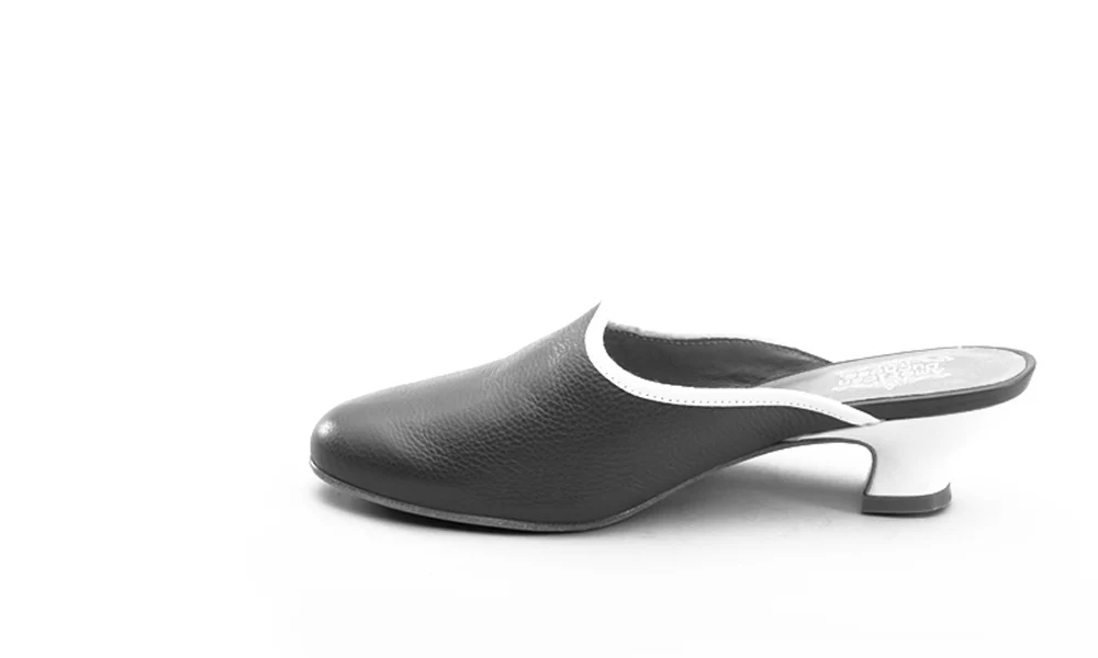 Sophie 18th Century Leather Mules (Green) - Image 13