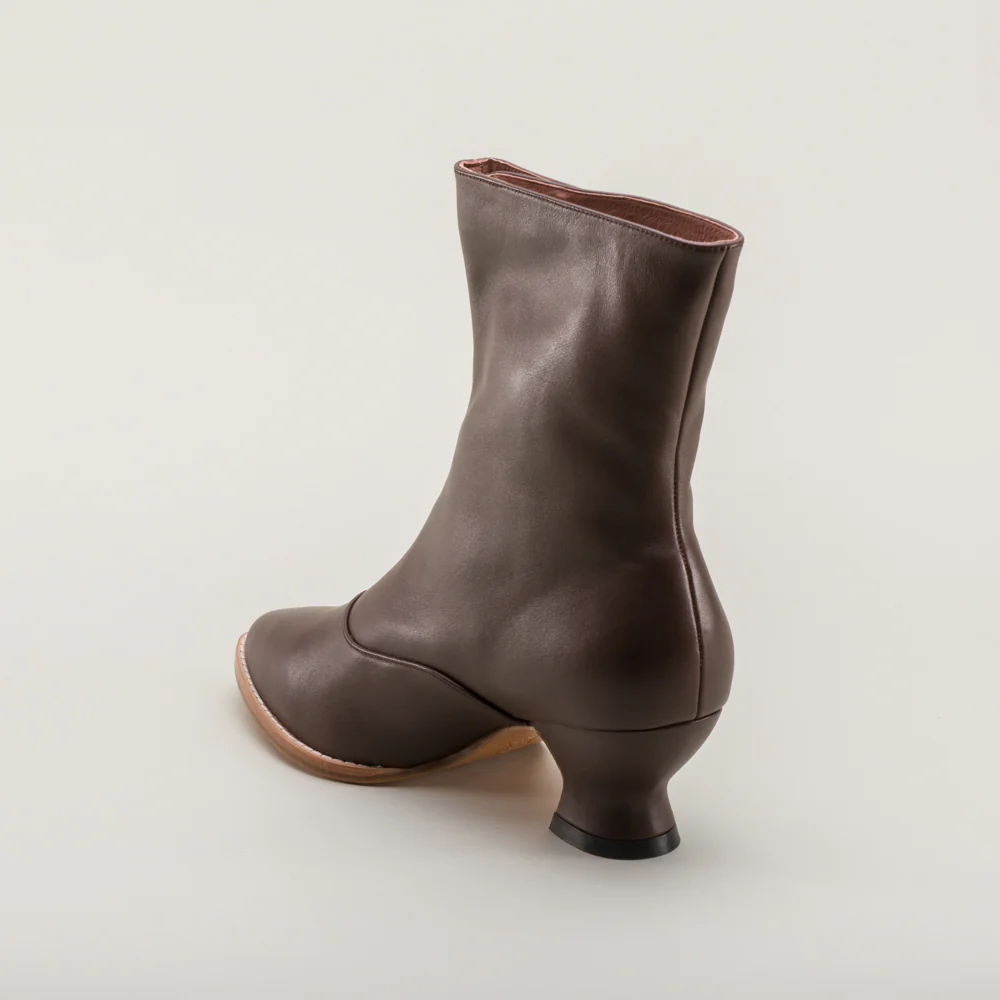 Tavistock Victorian Button Boots (Brown) - Image 9