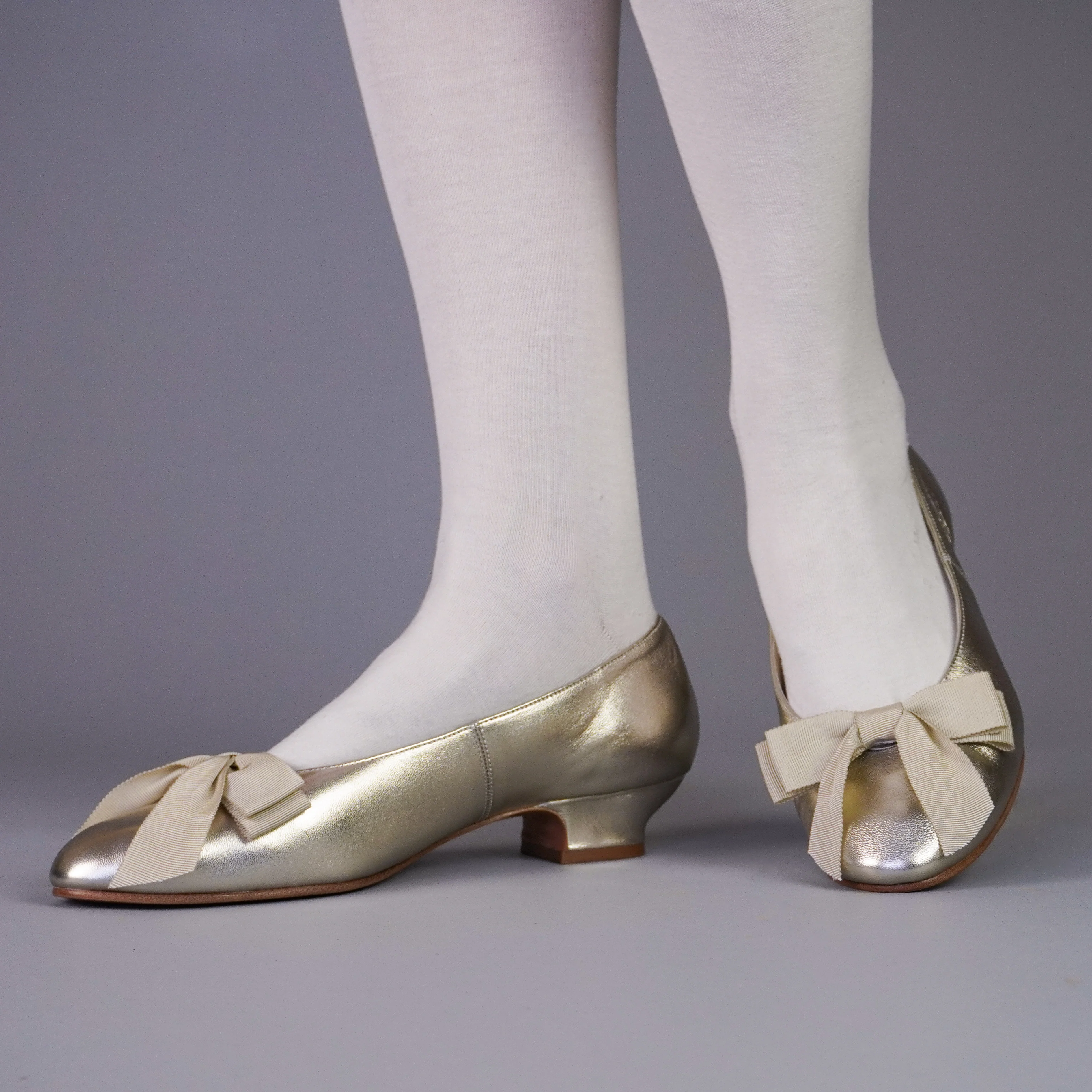 Waltz Edwardian Slipper (Gold) - Image 2